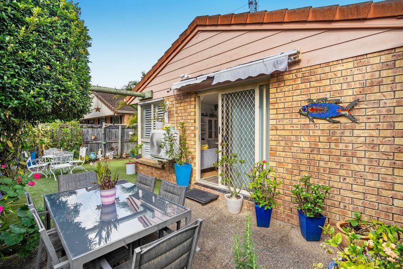 Photo - 2/31 Drake Avenue, Paradise Point QLD 4216 - Image 15