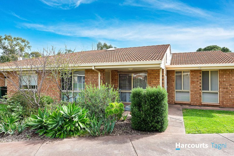 Photo - 2/31 Epstein Drive, Morphett Vale SA 5162 - Image 1