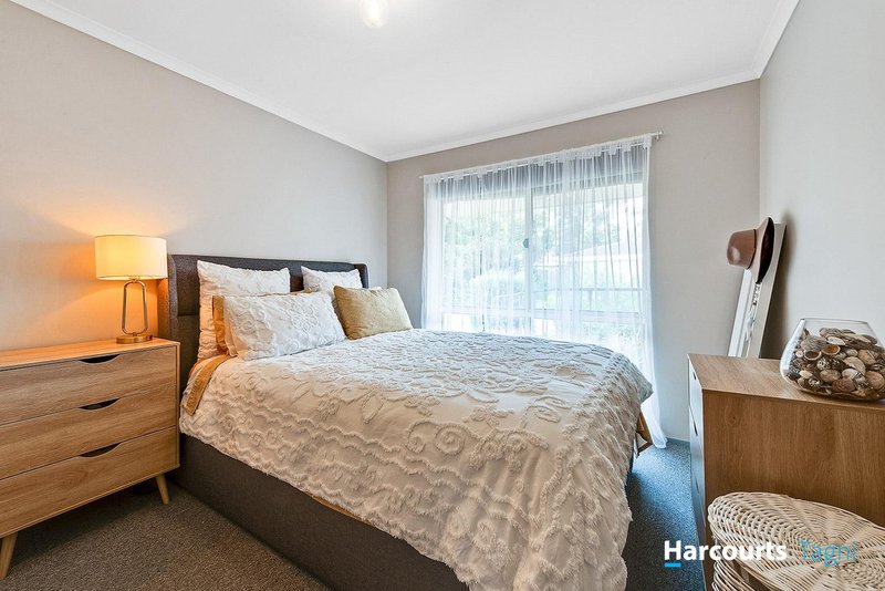 Photo - 2/31 Epstein Drive, Morphett Vale SA 5162 - Image 8