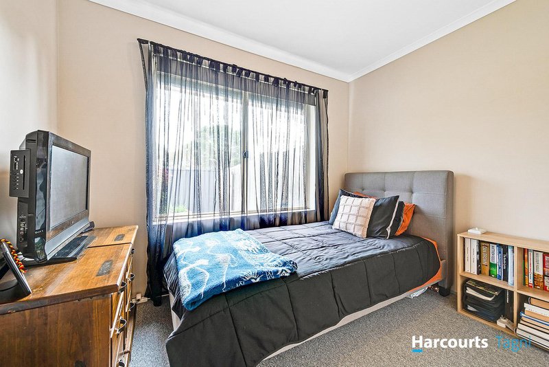 Photo - 2/31 Epstein Drive, Morphett Vale SA 5162 - Image 9