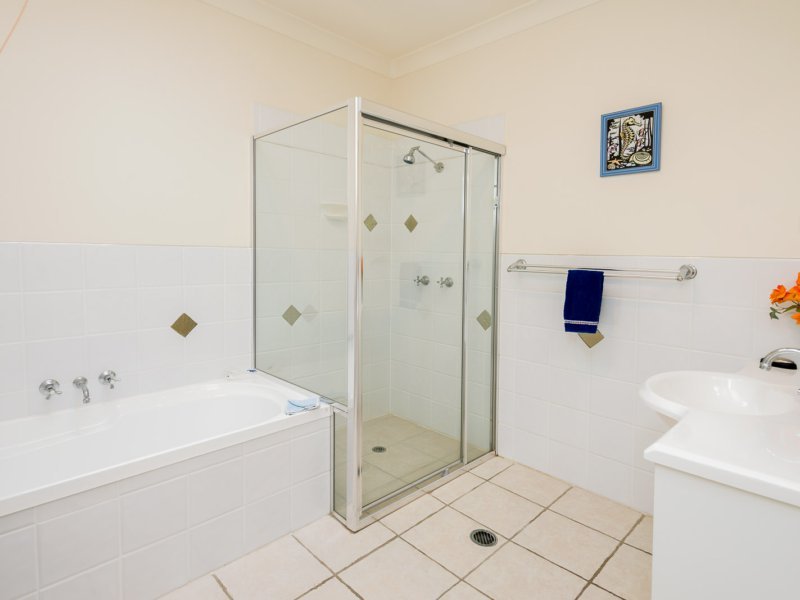 Photo - 2/31 Eugenia Circuit, Robina QLD 4226 - Image 9