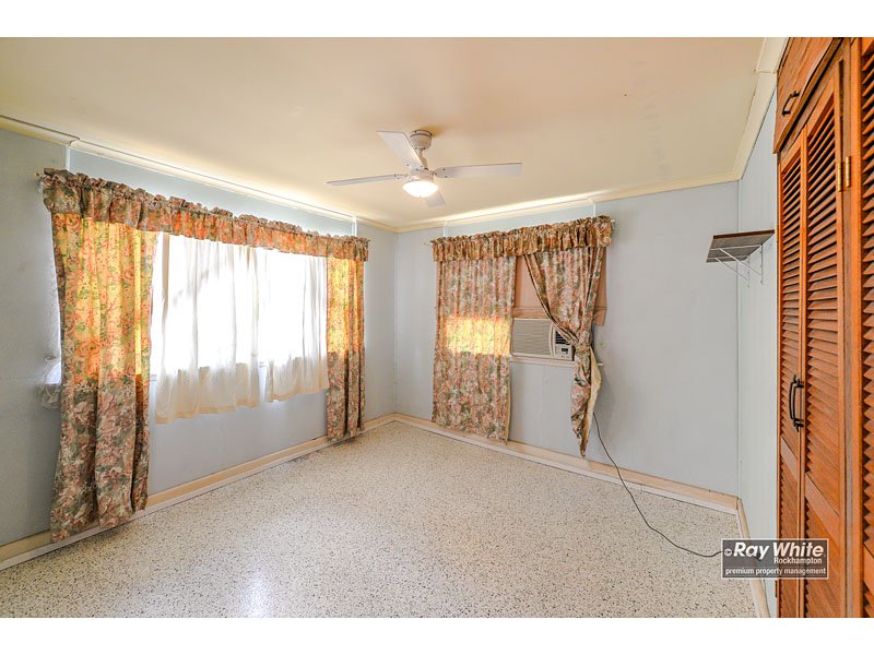 Photo - 231 Farm Street, Kawana QLD 4701 - Image 16