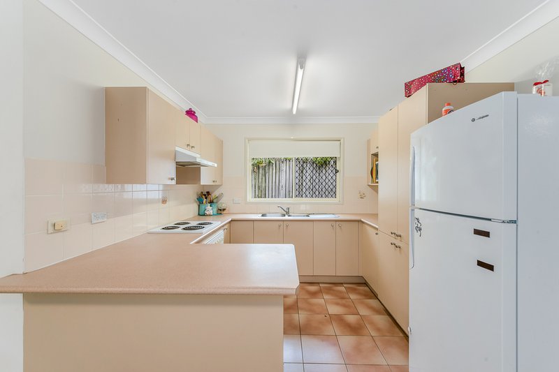 Photo - 2/31 Hill Crescent, Carina Heights QLD 4152 - Image 3