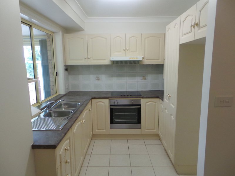 Photo - 23/1 Hillview Crescent, Tuggerah NSW 2259 - Image 2