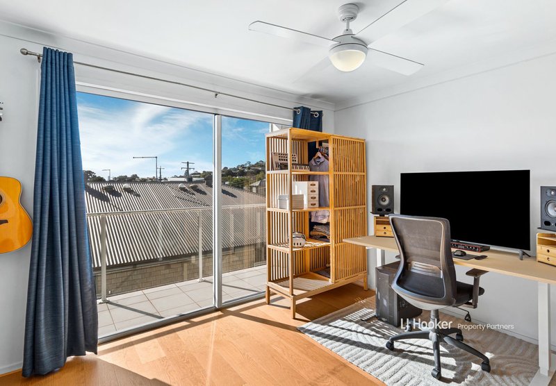 Photo - 2/31 Howsan Street, Mount Gravatt East QLD 4122 - Image 9