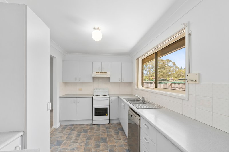 Photo - 2/31 Julianne Street, Dapto NSW 2530 - Image 4