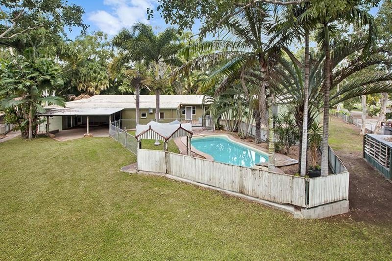 Photo - 231 Kelso Drive, , Kelso QLD 4815 - Image 3