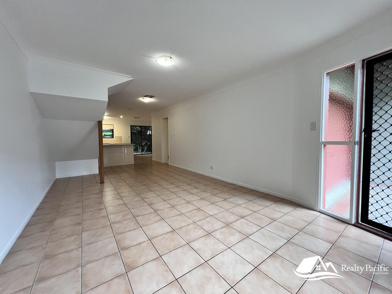 Photo - 2/31 Llewellyn Street, Kangaroo Point QLD 4169 - Image 3