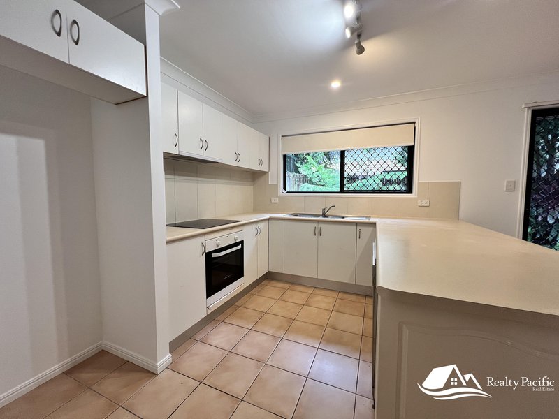 Photo - 2/31 Llewellyn Street, Kangaroo Point QLD 4169 - Image 10