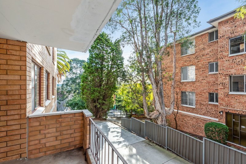 Photo - 2/31 Meadow Crescent, Meadowbank NSW 2114 - Image 7