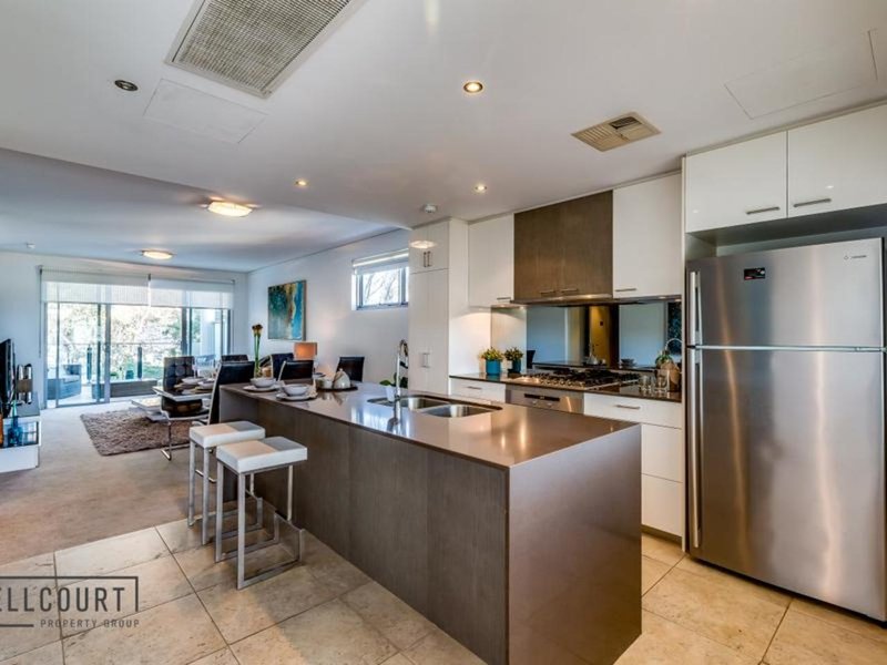 Photo - 2/31 Mill Point Road, South Perth WA 6151 - Image 3