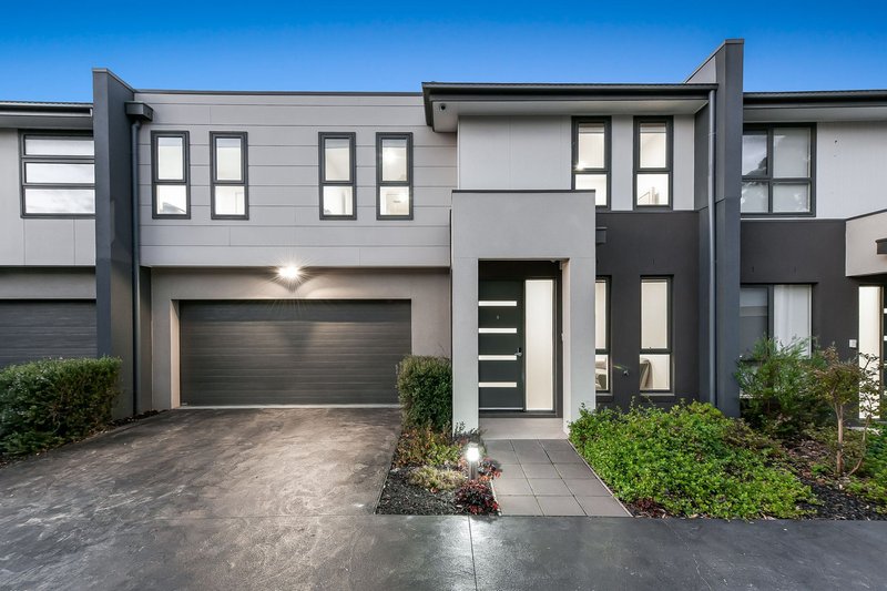 2/31 Orlando Crescent, Keysborough VIC 3173