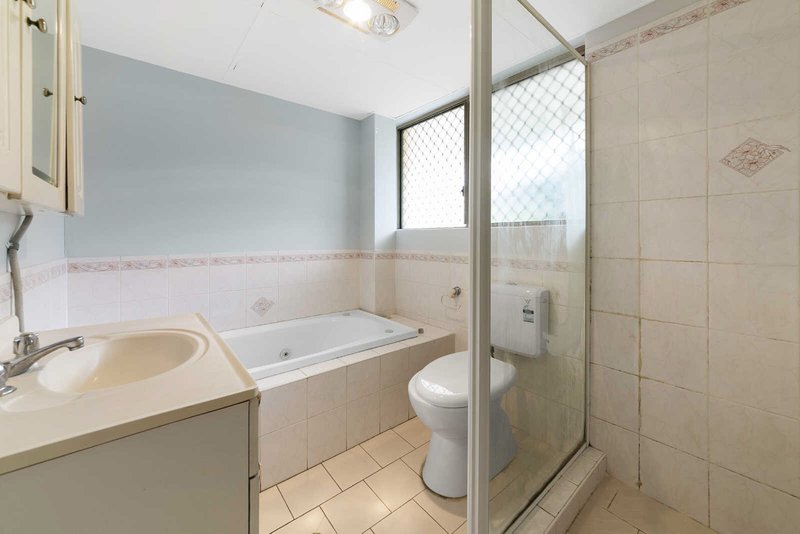 Photo - 2/31 Oxford Street, Merrylands NSW 2160 - Image 3