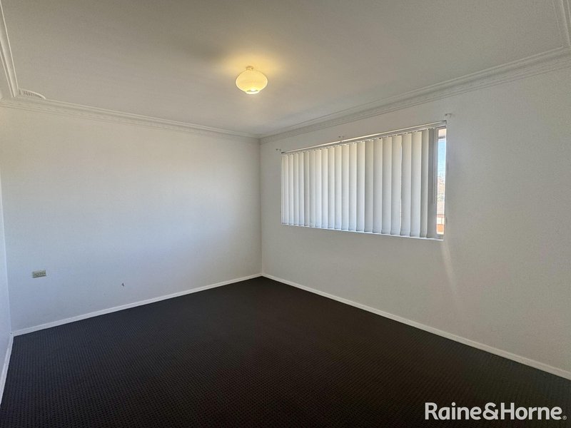 Photo - 2/31 Phillip Street, St Marys NSW 2760 - Image 2