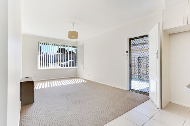 Photo - 2/31 Sarona Street, Dandenong VIC 3175 - Image 3