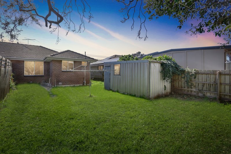 Photo - 2/31 Sarona Street, Dandenong VIC 3175 - Image 9