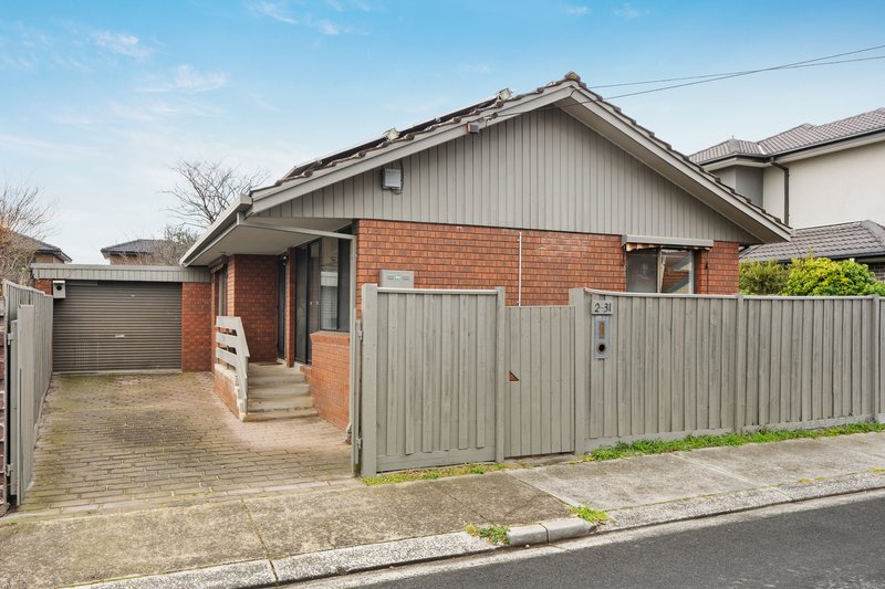 Photo - 2/31 Strathallan Road, Macleod VIC 3085 - Image 1