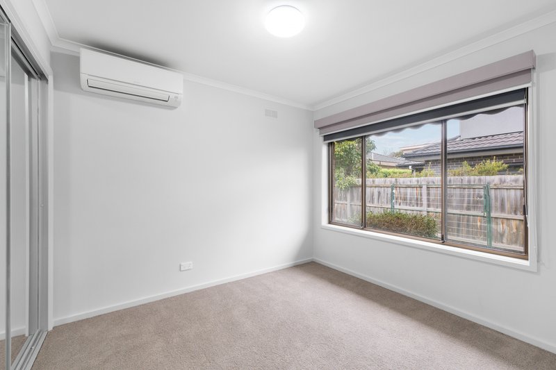 Photo - 2/31 Strathallan Road, Macleod VIC 3085 - Image 10