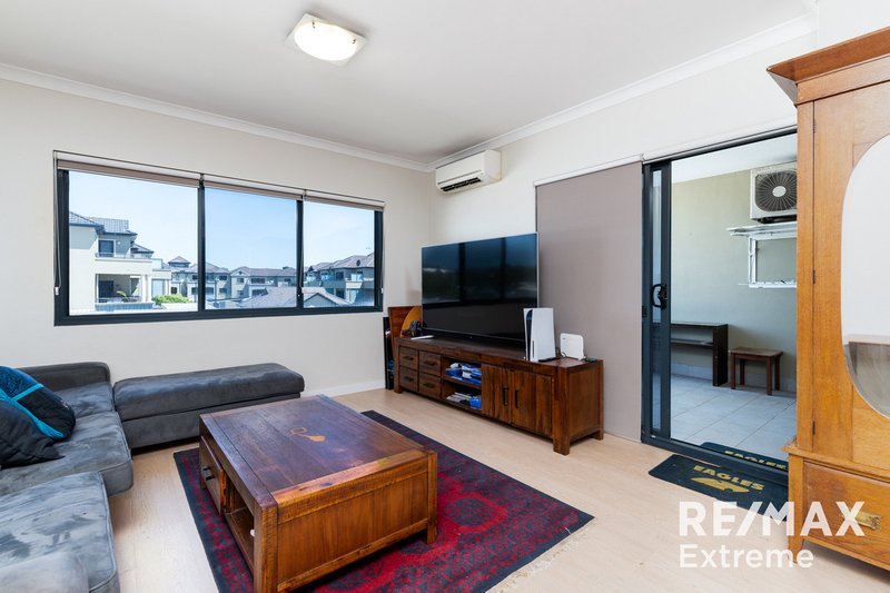 Photo - 23/1 Sunlander Drive, Currambine WA 6028 - Image 2