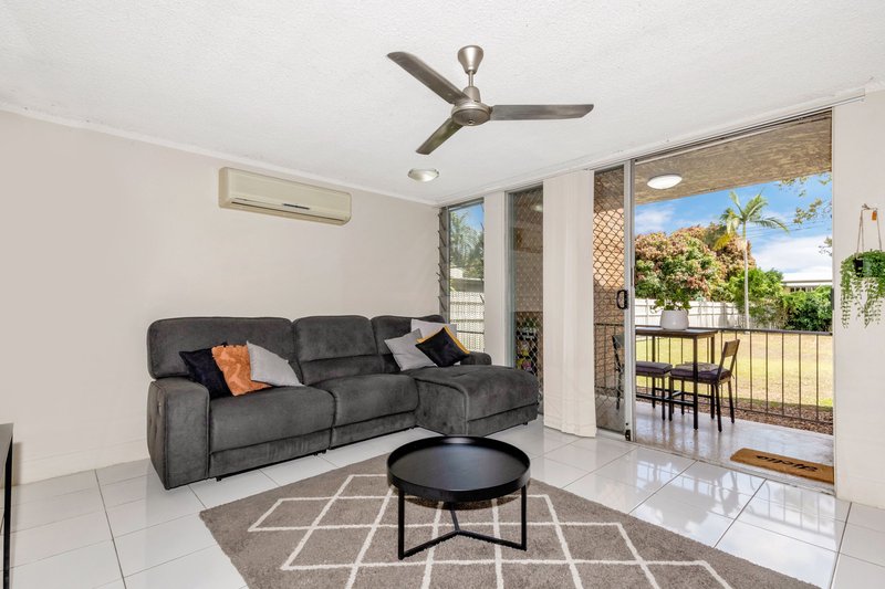 Photo - 2/31 Surrey Street, Hyde Park QLD 4812 - Image 5