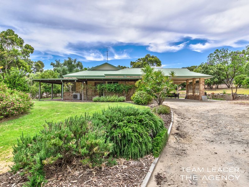 Photo - 231 Tuart Grove Avenue, Lake Clifton WA 6215 - Image 4