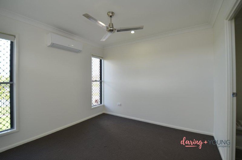 Photo - 2/31 Velasco Street, Burdell QLD 4818 - Image 4