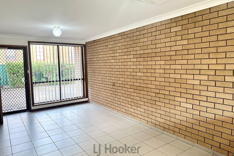 Photo - 2/31 William Street, East Maitland NSW 2323 - Image 3