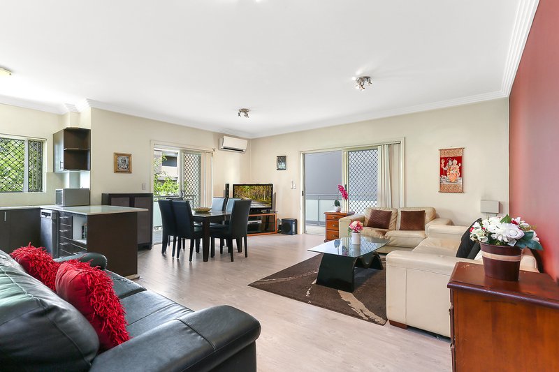 Photo - 23/10-14 Crane Street, Homebush NSW 2140 - Image 2