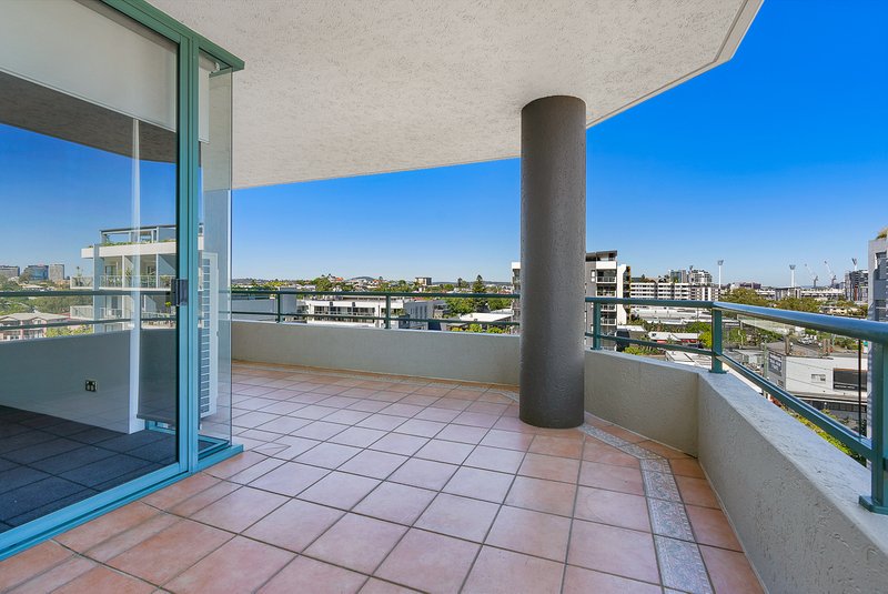 Photo - 23/10 Park Avenue, Kangaroo Point QLD 4169 - Image 3