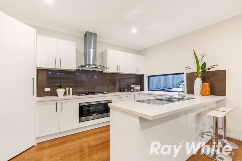 Photo - 2/310 Springfield Road, Nunawading VIC 3131 - Image 3