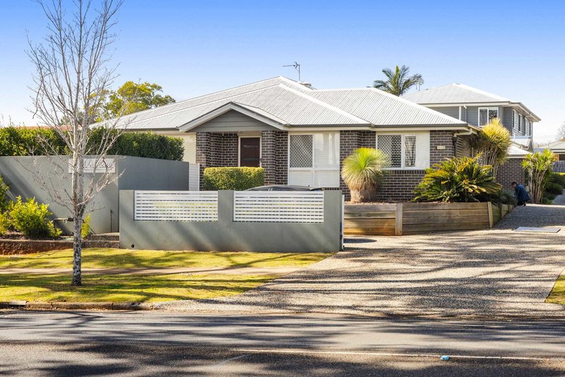 Photo - 2/310A Hume Street, Centenary Heights QLD 4350 - Image 16