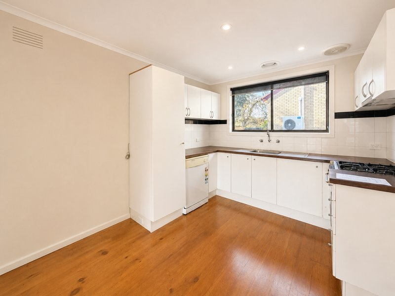 Photo - 23/114 Ferntree Gully Road, Oakleigh East VIC 3166 - Image 4