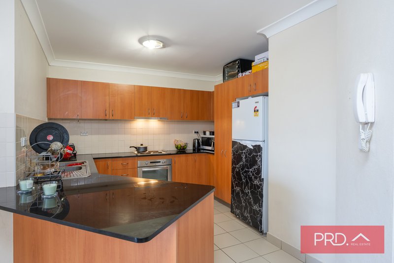 Photo - 23/12-20 Lachlan Street, Liverpool NSW 2170 - Image 3