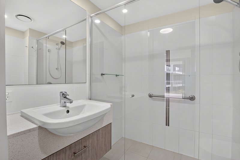 Photo - 2312/2 Activa Way, Hope Island QLD 4212 - Image 6