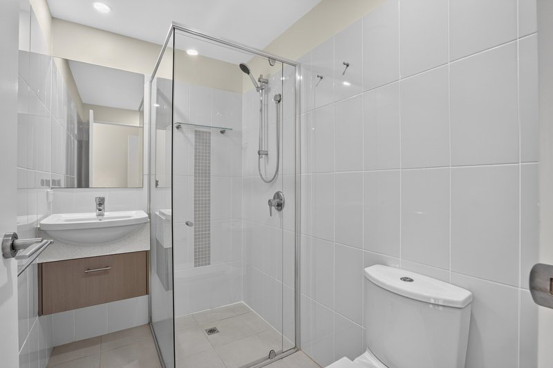 Photo - 2312/2 Activa Way, Hope Island QLD 4212 - Image 8