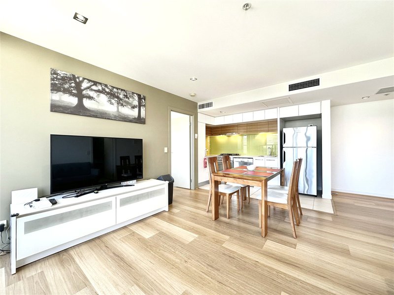 Photo - 2312A/100 Harbour Esplanade, Docklands VIC 3008 - Image 1