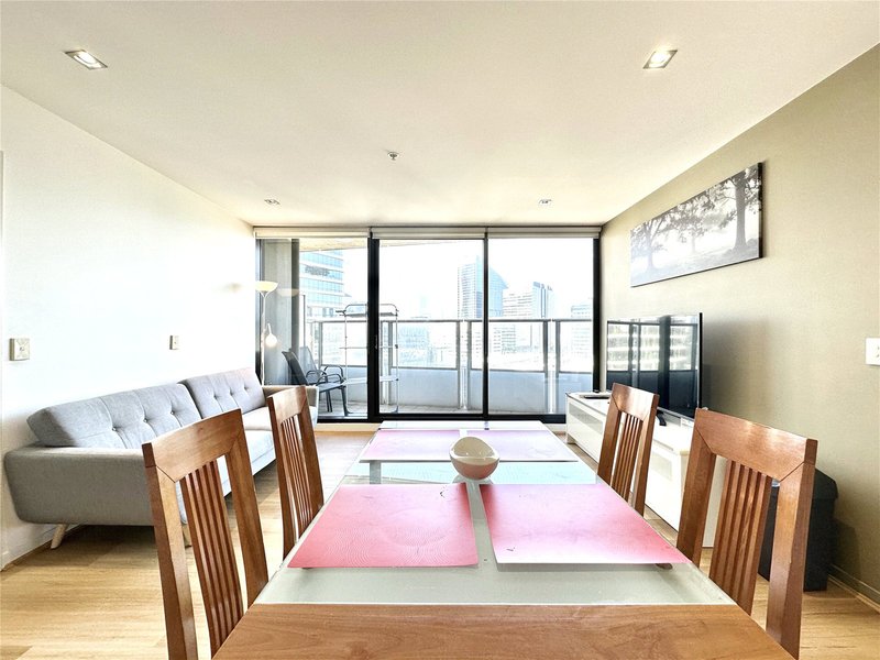 Photo - 2312A/100 Harbour Esplanade, Docklands VIC 3008 - Image 3