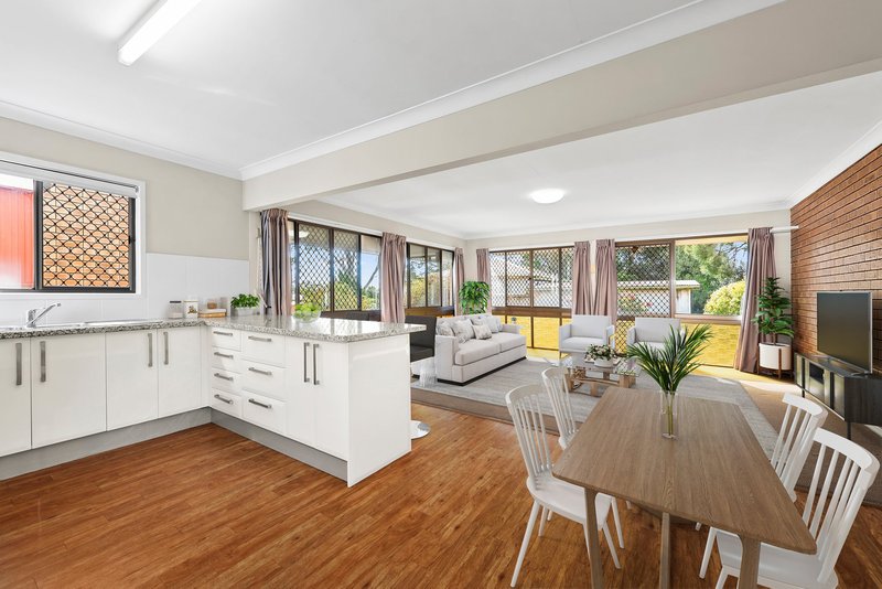 Photo - 2/316 Hume Street, Centenary Heights QLD 4350 - Image 2