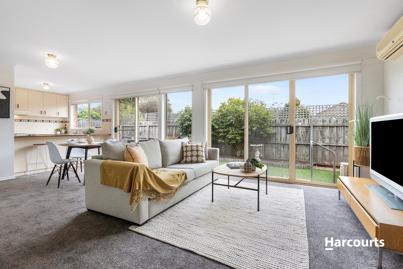 2/318 Aberdeen Street, Manifold Heights VIC 3218