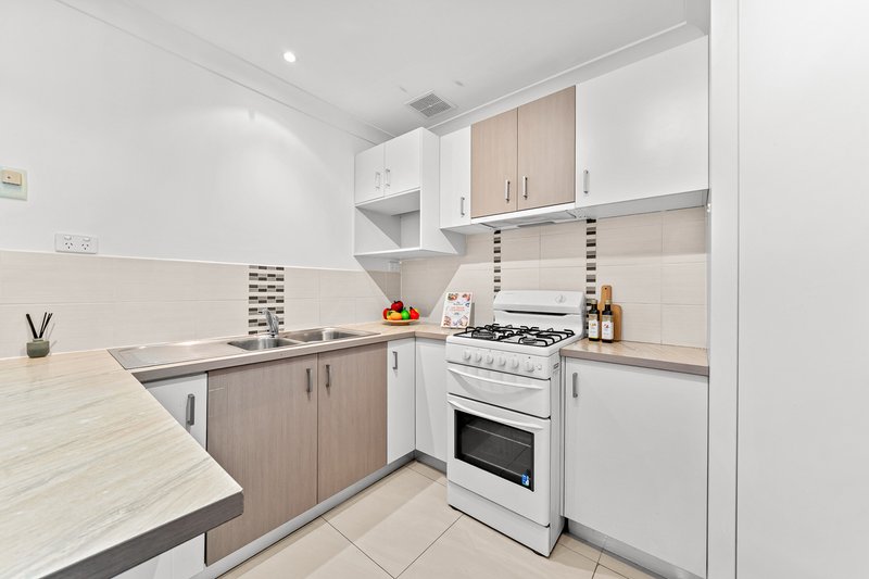 Photo - 23/18 Magellan Road, Springwood QLD 4127 - Image 3