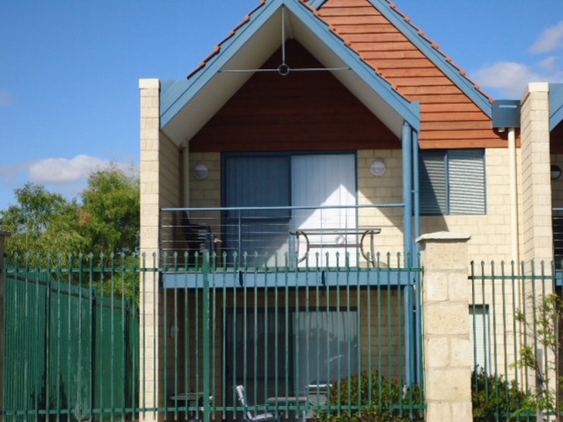 Photo - 23/19 Spinnaker Boulevard, Geographe WA 6280 - Image 2