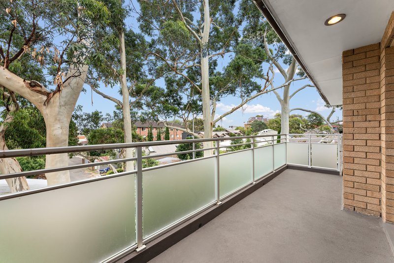 Photo - 23/1C Kooringa Road, Chatswood NSW 2067 - Image 2