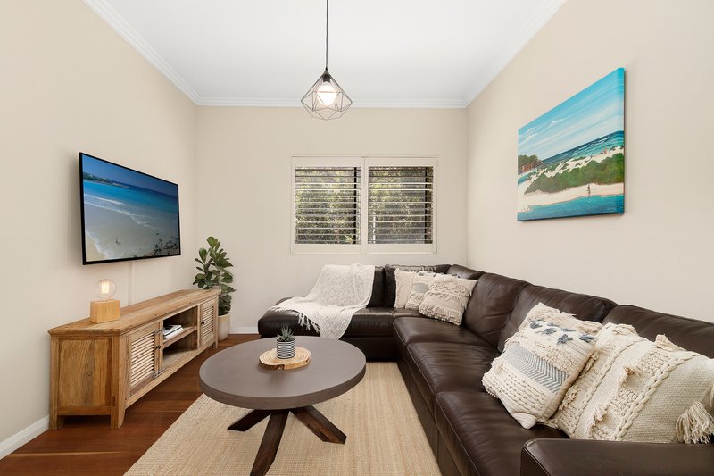 Photo - 23/2-10 Hawkesbury Avenue, Dee Why NSW 2099 - Image 3