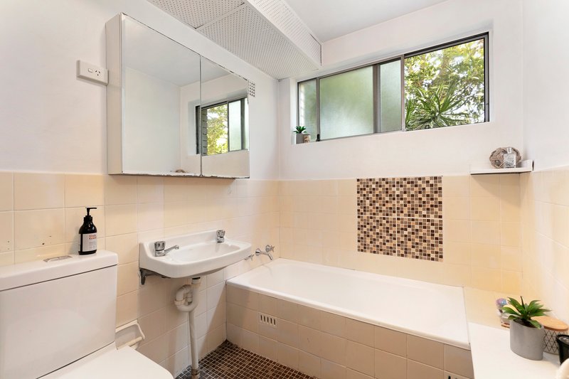 Photo - 2/32-34 Lovett Street, Manly Vale NSW 2093 - Image 4