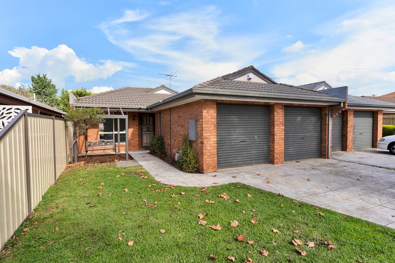 Photo - 2/32 Alexandra Avenue, Hoppers Crossing VIC 3029 - Image 1