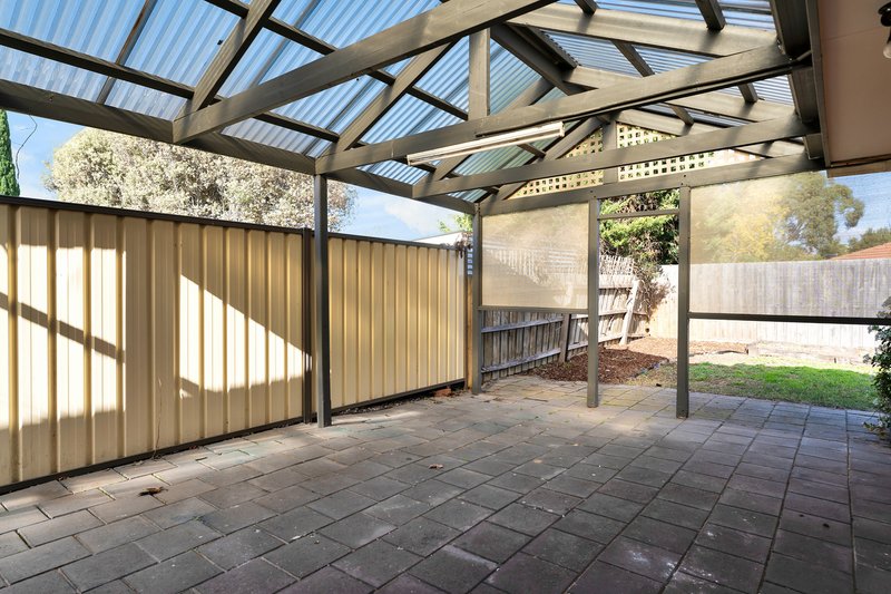 Photo - 2/32 Alexandra Avenue, Hoppers Crossing VIC 3029 - Image 9