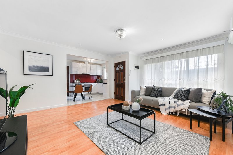 Photo - 2/32 Atkinson Street, Chadstone VIC 3148 - Image 4