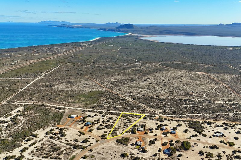 Photo - 232 Banksia Road, Hopetoun WA 6348 - Image 1
