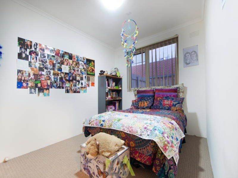 Photo - 2/32 Birdwood Street, Frankston VIC 3199 - Image 5