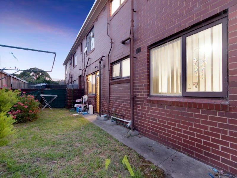 Photo - 2/32 Birdwood Street, Frankston VIC 3199 - Image 7